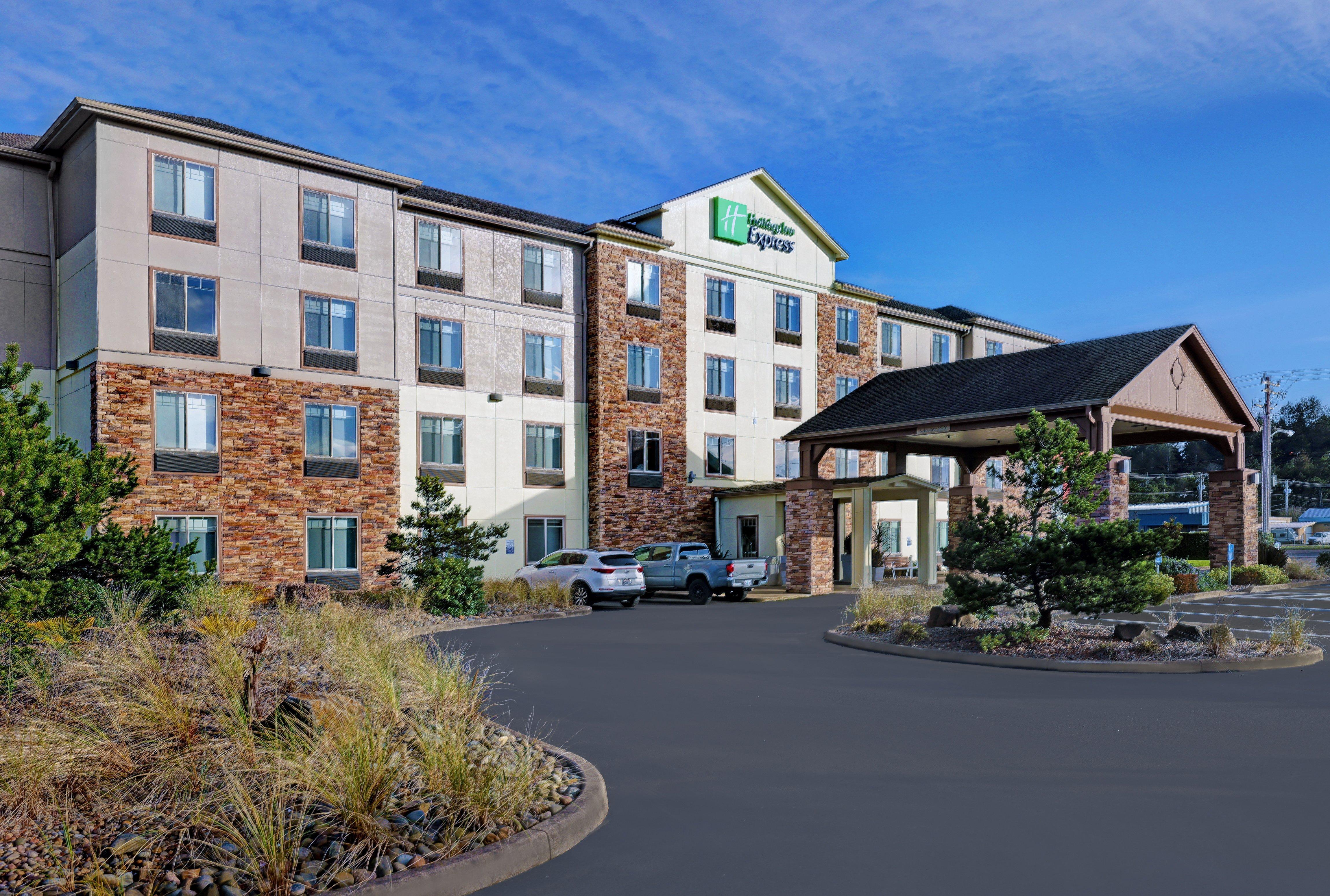 Holiday Inn Express Newport By Ihg Exterior foto