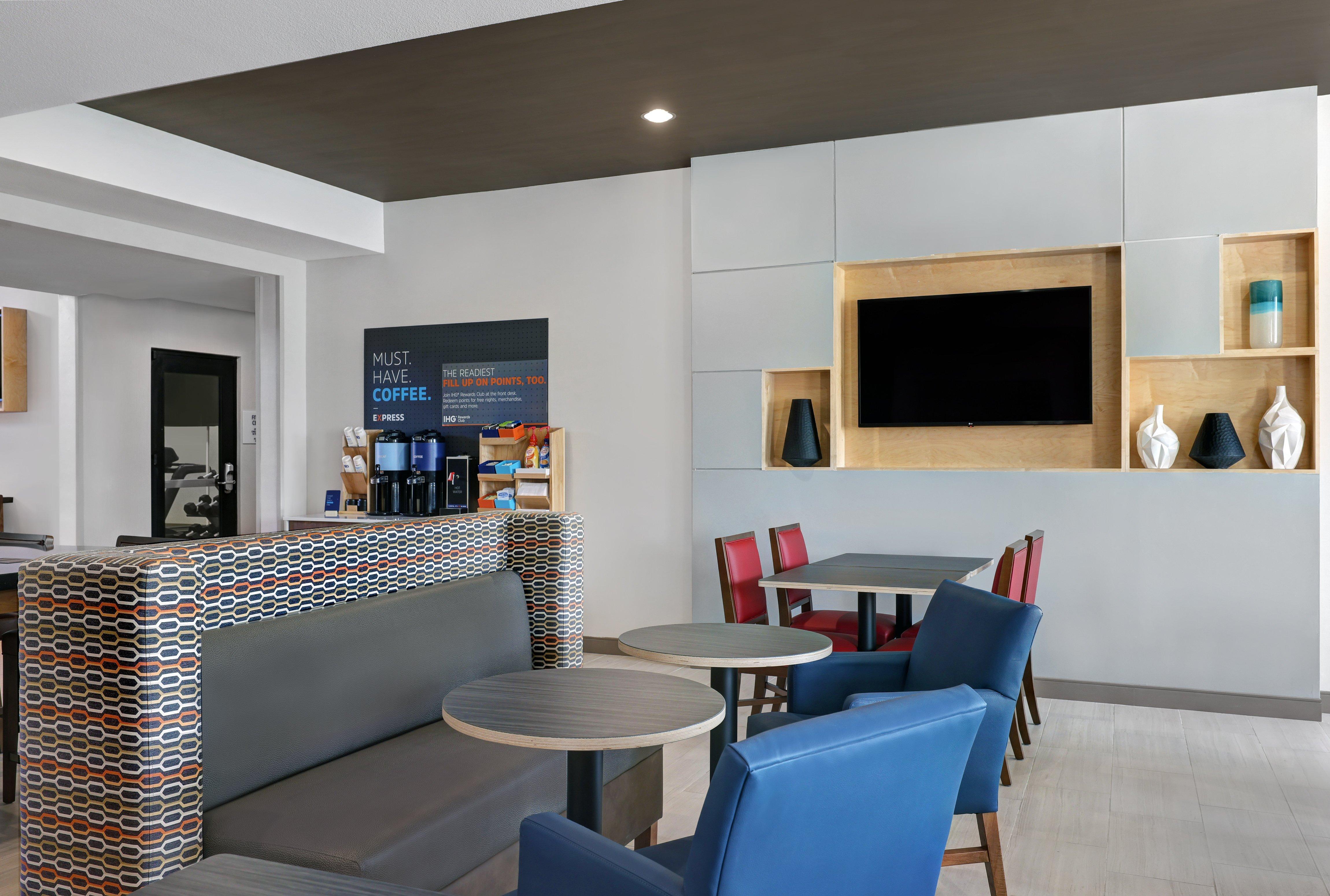 Holiday Inn Express Newport By Ihg Exterior foto