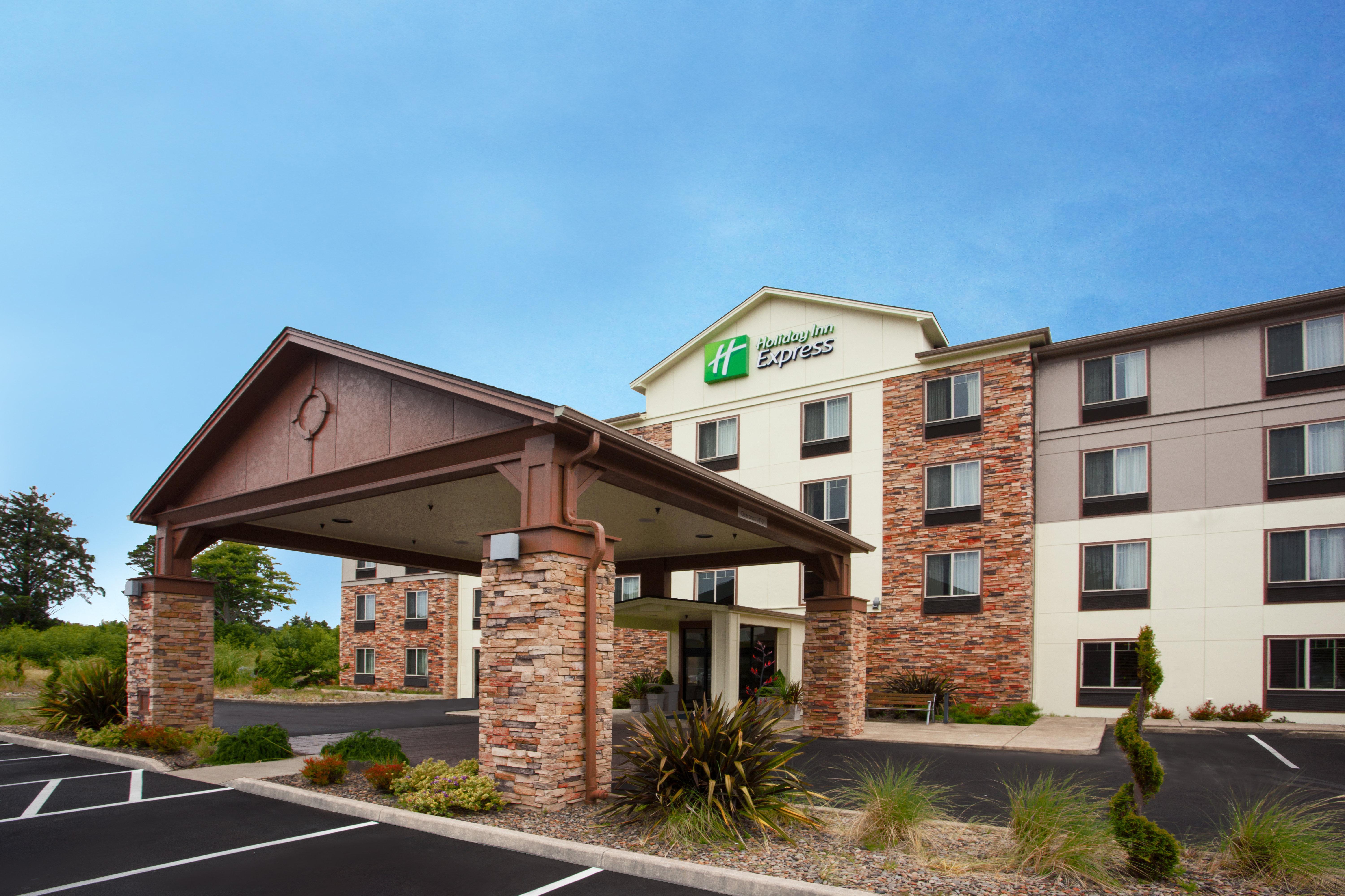 Holiday Inn Express Newport By Ihg Exterior foto