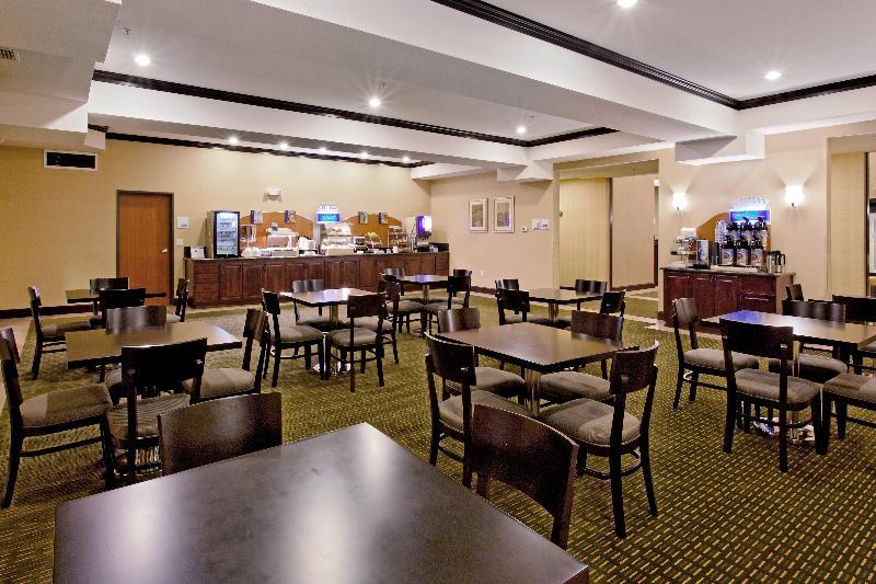 Holiday Inn Express Newport By Ihg Exterior foto